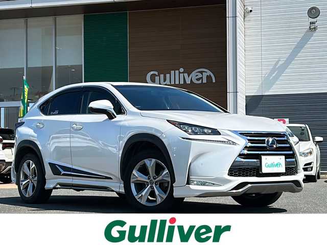 レクサス ＮＸ 300h バージョンL 佐賀県 2015(平27)年 9.6万km ソニッククォーツ 純正ナビ(B9066)/Bluetooth/CD/DVD/USB/フルセグTV/バックカメラ、サイドカメラ/クルーズコントロール/サンルーフ/衝突軽減システム/ブレーキホールド/クリアランスソナー/パドルシフト/ステアリングヒーター/前席パワーシート/レザーシート/前席シートヒーター/エアシート/LEDオートライト/オートエアコン/ETC/スペアキー/ステアリングスイッチ/革巻きステアリング/保証書/取扱説明書/点検記録簿(H29)