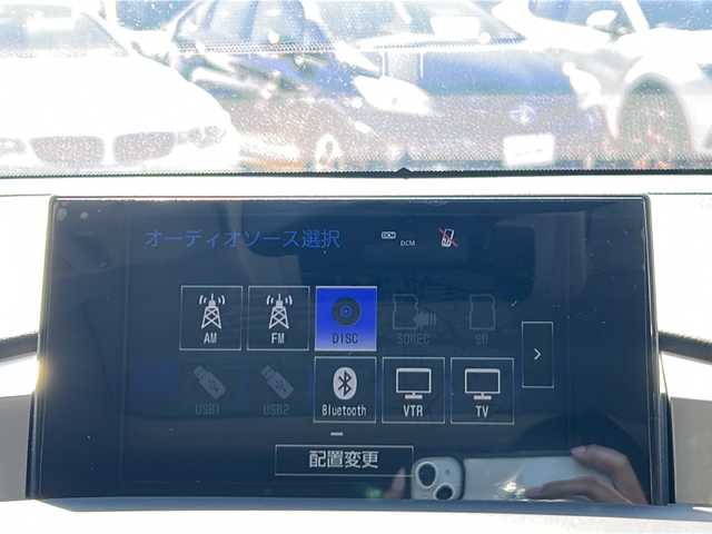 レクサス ＮＸ 300h バージョンL 佐賀県 2015(平27)年 9.6万km ソニッククォーツ 純正ナビ(B9066)/Bluetooth/CD/DVD/USB/フルセグTV/バックカメラ、サイドカメラ/クルーズコントロール/サンルーフ/衝突軽減システム/ブレーキホールド/クリアランスソナー/パドルシフト/ステアリングヒーター/前席パワーシート/レザーシート/前席シートヒーター/エアシート/LEDオートライト/オートエアコン/ETC/スペアキー/ステアリングスイッチ/革巻きステアリング/保証書/取扱説明書/点検記録簿(H29)