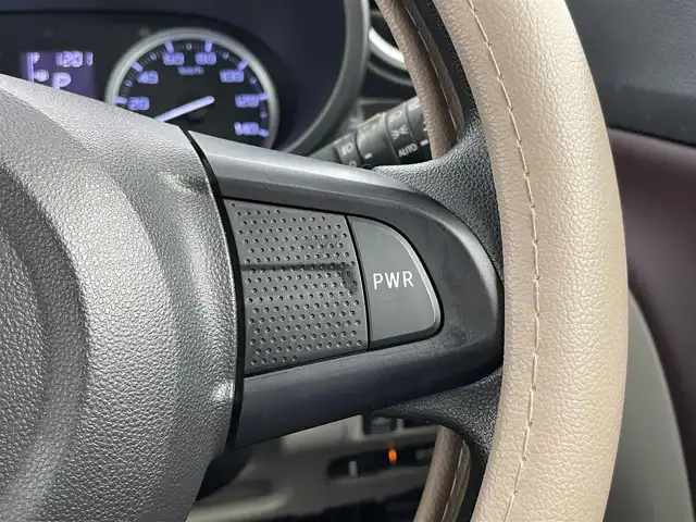 ダイハツ キャスト スタイル G VS SAⅢ 大分県 2020(令2)年 1万km ファイアークォーツレッドM 純正SDナビ/Bluetooth/TV/フルセグ/DVD/AM/FM/全周囲カメラ/バックカメラ/シートヒーター/ETC/USB/衝突軽減システム/横滑り防止装置/アイドリンクストップ/オートライト/純正マット/純正AW15インチ/電動格納ミラー/スペアキー