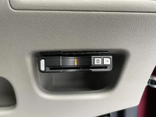 ダイハツ キャスト スタイル G VS SAⅢ 大分県 2020(令2)年 1万km ファイアークォーツレッドM 純正SDナビ/Bluetooth/TV/フルセグ/DVD/AM/FM/全周囲カメラ/バックカメラ/シートヒーター/ETC/USB/衝突軽減システム/横滑り防止装置/アイドリンクストップ/オートライト/純正マット/純正AW15インチ/電動格納ミラー/スペアキー