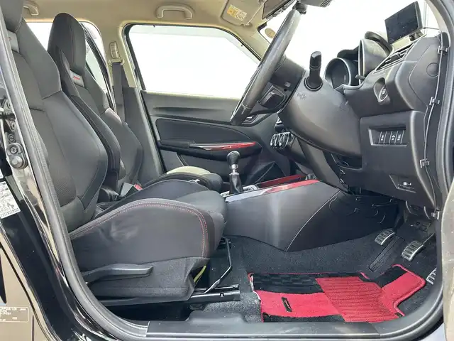 スズキ スイフト スポーツ セーフティPKG 愛媛県 2018(平30)年 5.5万km スーパーブラックパール ６速ＭＴ/フォグランプ/ＬＥＤライト/オートライト/バックカメラ/全方位カメラ/フルセグＴＶ/純正アルミホイール/ドラレコ前方/純正フロアマット/ビルトインＥＴＣ/ＵＳＢ入力端子/レーンキープアシスト/シートヒーターD席/Bluetooth/クルーズコントロール有/追従走行有