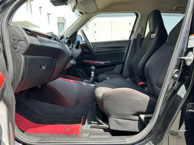 スズキ スイフト スポーツ セーフティPKG 愛媛県 2018(平30)年 5.5万km スーパーブラックパール ６速ＭＴ/フォグランプ/ＬＥＤライト/オートライト/バックカメラ/全方位カメラ/フルセグＴＶ/純正アルミホイール/ドラレコ前方/純正フロアマット/ビルトインＥＴＣ/ＵＳＢ入力端子/レーンキープアシスト/シートヒーターD席/Bluetooth/クルーズコントロール有/追従走行有