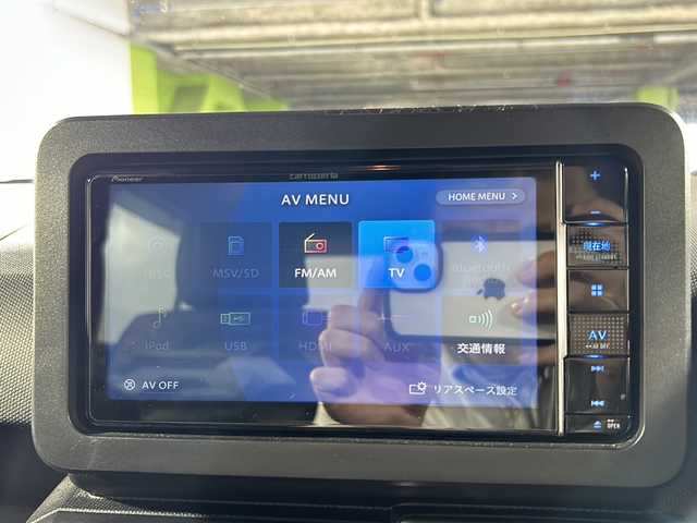 ダイハツ タフト G クロムベンチャー 沖縄県 2022(令4)年 2.7万km フォレストカーキメタリック 禁煙車/県外仕入れ/社外ナビ/→【BT/CD/DVD/フルセグTV】/バックカメラ/ガラスルーフ/前席シートヒーター/スマートアシスト/→衝突被害軽減ブレーキ/→レーンキープアシスト/→横滑り防止装置/→後方コーナーセンサー/純正LEDヘッドライト/フォグランプ/ルーフレール/１５インチ純正アルミ/スマートキー