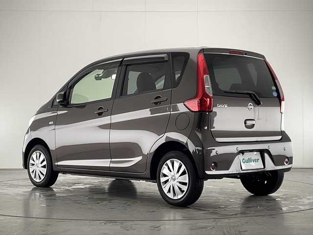 日産 デイズ J 宮崎県 2019(平31)年 5.2万km アッシュブラウンM 社外ナビ(CN-E320D)/CD/AM/FM/Bluetooth/衝突軽減ブレーキ/横滑り防止装置/電動格納ミラー/リモコンキー/ドライブレコーダー/フロアマット/ドアバイザー/バックカメラ