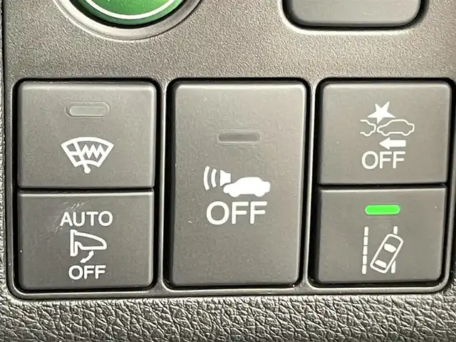 ホンダ ヴェゼル ハイブリッド Z ホンダセンシング 千葉県 2017(平29)年 2.7万km ルナシルバーM 禁煙車/ホンダセンシング/・衝突軽減ブレーキ/・歩行者事故低減ステアリング/・アダプティブ・クルーズ・コントロール/・車線維持支援システム/・路外逸脱抑制機能/・誤発進抑制機能/・先行車発進お知らせ機能/・標識認識機能/純正7インチナビ/CD/Bluetooth/フルセグ/バックカメラ/レーダークルーズコントロール/LEDオートライト/ハーフレザーシート/シートヒーター/純正17インチアルミホイール/ルーフレール/プッシュスタート/スマートキー