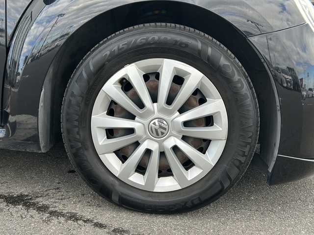 フォルクスワーゲン ザ・ビートル デザイン 岐阜県 2015(平27)年 14.4万km 黒 登録時走行距離143883km/純正ナビ/バックカメラ/フルセグTV/ターボ/Blue tooth/ETC/LEDヘッドライト/社外フロアマット/スマートキー/プッシュスタート/スペアキー/純正ホイールキャップ/エアバッグ/ABS