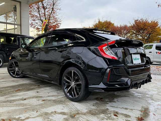 ホンダ シビック ハッチバック ホンダセンシング 兵庫県 2020(令2)年 4万km クリスタルブラックパール 後期モデル/6MT/純正ナビ/フルセグTV/ETC2.0/バックカメラ/ハーフレザーシート/ホンダセンシング/両前席パワーシート＆シートヒーター/純正18インチAW/ステアリングリモコン/LEDヘッドライト/Aライト/前後ドラレコ