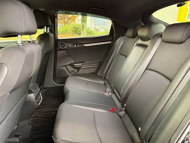 ホンダ シビック ハッチバック ホンダセンシング 兵庫県 2020(令2)年 4万km クリスタルブラックパール 後期モデル/6MT/純正ナビ/フルセグTV/ETC2.0/バックカメラ/ハーフレザーシート/ホンダセンシング/両前席パワーシート＆シートヒーター/純正18インチAW/ステアリングリモコン/LEDヘッドライト/Aライト/前後ドラレコ