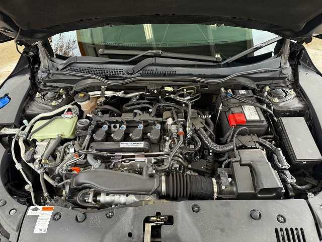 ホンダ シビック ハッチバック ホンダセンシング 兵庫県 2020(令2)年 4万km クリスタルブラックパール 後期モデル/6MT/純正ナビ/フルセグTV/ETC2.0/バックカメラ/ハーフレザーシート/ホンダセンシング/両前席パワーシート＆シートヒーター/純正18インチAW/ステアリングリモコン/LEDヘッドライト/Aライト/前後ドラレコ