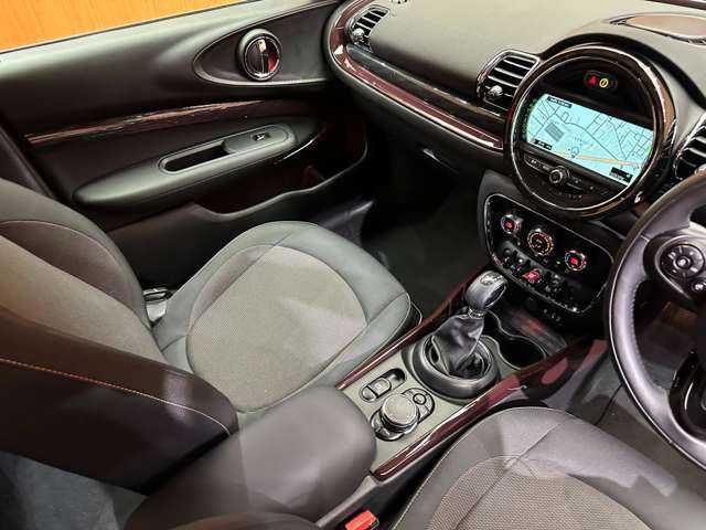 ＭＩＮＩ ミニ クラブマン クーパーD 千葉県 2016(平28)年 3.2万km ピュアバーガンディー ペッパーＰＫＧ　/ＡＣＣ　/ナビ　/Ｂｌｕｅｔｏｏｔｈ接続　/Ｂカメラ　/ＬＥＤヘッドライト　/エキサイトメントＰＫＧ　/ストレージコンパートメントＰＫＧ　/コンフォートアクセス　/衝突軽減Ｂ　/ＰＤＣ　/ミラー型ＥＴＣ