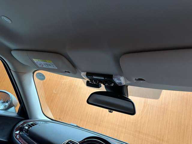 ＭＩＮＩ ミニ クラブマン クーパーD 千葉県 2016(平28)年 3.2万km ピュアバーガンディー ペッパーＰＫＧ　/ＡＣＣ　/ナビ　/Ｂｌｕｅｔｏｏｔｈ接続　/Ｂカメラ　/ＬＥＤヘッドライト　/エキサイトメントＰＫＧ　/ストレージコンパートメントＰＫＧ　/コンフォートアクセス　/衝突軽減Ｂ　/ＰＤＣ　/ミラー型ＥＴＣ