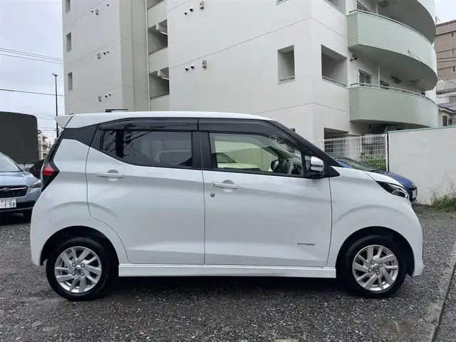 日産 デイズ HWS X プロパイロットED 新潟県 2022(令4)年 0.6万km ホワイトパール 登録時走行距離5204/プロパイロット/ワンオーナー/4WD/純正メモリナビ/　(DVD/フルセグTV/Bluetooth/USB/SD)/インテリジェントアラウンドビューモニター/ETC2.0/前方ドライブレコーダー/前席シートヒーター/レーダークルーズコントロール/エマージェンシーブレーキ/車線逸脱警報/車線逸脱防止支援/先行車発進お知らせ/標識表示/ふらつき警報/オートマチックハイビーム/横滑り防止装置/純正14インチアルミホイール/スマートキー/純正LEDヘッドライト/スペアキー/保証書/取扱説明書