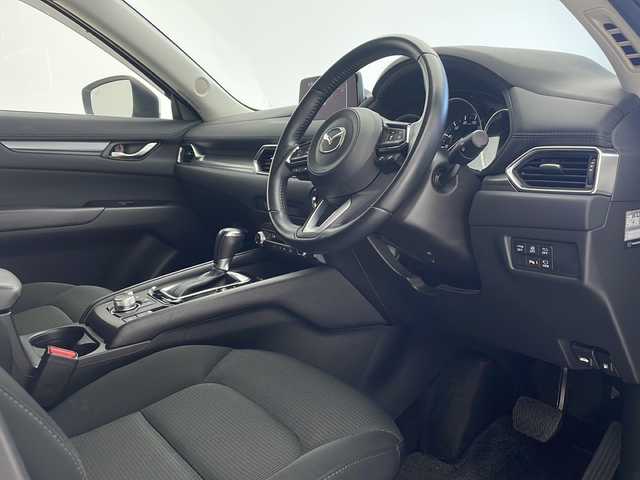 マツダ ＣＸ－５ XD 沖縄県 2019(令1)年 8.5万km スノーフレイクホワイトパールマイカ 純正ナビ/(バックカメラ、サイドカメラ、ＥＴＣ、Ｂｌｕｅｔｏｏｔｈ、ＵＳＢ）/コーナーセンサー/ＬＥＤヘッドライト/レーダークルーズコントロール/スマートキー/プッシュスタート/スペアキー/衝突被害軽減ブレーキ/純正アルミホイール/オートライト/保証書/取扱説明書/スペアキー