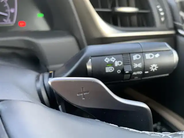 レクサス ＥＳ 300h 大分県 2019(平31)年 5.5万km ソニックチタニウム ・純正メモリーナビ/・フルセグ/・バックカメラ/・ETC2.0/・ステアリングスイッチ/・PCS/・ACC/・LDA/・AHB/・クリアランスソナー/・レザーシート/・純正アルミホイール