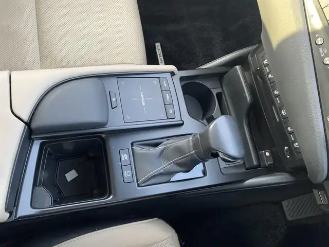 レクサス ＥＳ 300h 大分県 2019(平31)年 5.5万km ソニックチタニウム ・純正メモリーナビ/・フルセグ/・バックカメラ/・ETC2.0/・ステアリングスイッチ/・PCS/・ACC/・LDA/・AHB/・クリアランスソナー/・レザーシート/・純正アルミホイール