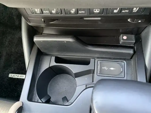 レクサス ＥＳ 300h 大分県 2019(平31)年 5.5万km ソニックチタニウム ・純正メモリーナビ/・フルセグ/・バックカメラ/・ETC2.0/・ステアリングスイッチ/・PCS/・ACC/・LDA/・AHB/・クリアランスソナー/・レザーシート/・純正アルミホイール