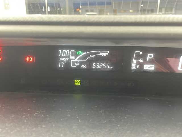 トヨタ アクア S 栃木県 2016(平28)年 6.4万km スーパーレッドⅤ 社外7インチナビ/AM FM CD　SD BT　ワンセグTV/ETC/トヨタセーフティセンス/・レーンアシスト/・オートマチックハイビーム/・衝突軽減ブレーキ/オートエアコン/オートライト/電動格納ミラー/純正フロアマット/14インチアルミホイール/リアワイパー