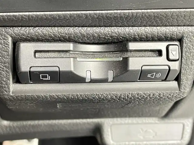 スバル インプレッサ スポーツ 2．0i－S 千葉県 2012(平24)年 11.8万km アイスシルバーメタリック 禁煙車/純正メモリナビ/・型番：CN-S300WD/・CD/DVD/USB/Bluetooth/フルセグTV/・ビルトインETC/革巻きステアリング/・ステアリングスイッチ/左右独立エアコン/ハーフレザーシート/・D席パワーシート/純正フロアマット/純正ドアバイザー/純正17インチAW/オートライト/・HIDヘッドライト/・フォグランプ/・ヘッドライトウォッシャー/・ヘッドライトイベライザー/アイドリングストップ/リモコンキー/・スペアキー/電動格納ウインカーミラー/積込みタイヤ　純正17インチAW/・サマータイヤ（205/50/R17）3mm