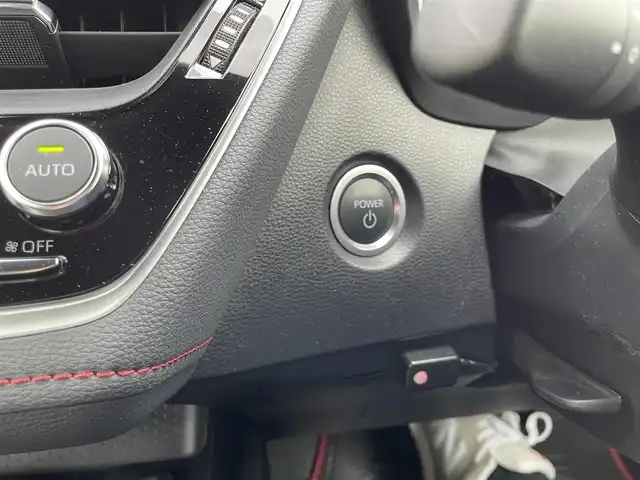 トヨタ カローラ スポーツ ハイブリッドG Z 静岡県 2023(令5)年 6.5万km オレンジ ワンオーナー/純正メーカーナビ・フルセグTV/純正18インチアルミホイール/バックカメラ/TRDエアロ（サイド・リアアンダー）/TOYOTA Safety Sense /・レーダークルーズ コントロール/・プリクラッシュセーフティ/・レーンディパーチャーアラート/・発進遅れ告知機能/・オートマチックハイビーム/・レーントレーシングアシスト/・ドライバー異常時対応アシスト/・プロアクティブドライビングアシスト/シートヒーター/ビルトインETC2.0/LEDライト/スマートキー2個/プッシュスタート/新車時保証書/取扱説明書