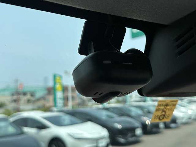 スズキ スペーシア ギア HYBRID XZ 大阪府 2019(令1)年 5.7万km フェニックスレッドパール/ガンメタリック2トーンルーフ 純正ナビ/全方位カメラ/フルセグ/Bluetooth/ヘッドアップディスプレイ/ルーフレール/両側パワースライドドア/前席シートヒーター/LEDヘッドライト/フロントフォグランプ/衝突軽減ブレーキ/レーンキープアシスト/プッシュスタート/スマートキー×2