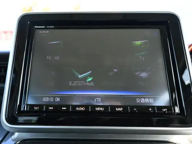 スズキ スペーシア ギア HYBRID XZ 千葉県 2019(令1)年 5.7万km フェニックスレッドパール/ガンメタリック2トーンルーフ スズキセーフティサポート/アイドリングストップ/両側パワースライドドア/前席シートヒーター/純正メモリーナビ/地デジTV/【DVD/CD再生機能　Bluetooth接続】/全方位モニター/ドライブレコーダー/革巻きステアリング/LEDヘッドライト/フォグライト/ウインカーミラー/リアコーナーセンサー/携帯リモコン