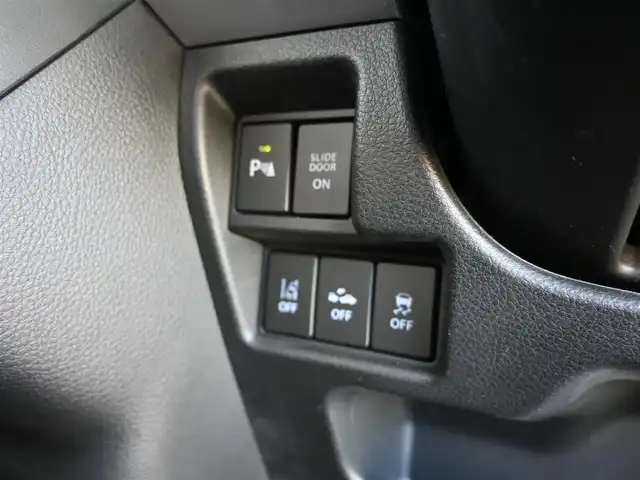 スズキ スペーシア ギア HYBRID XZ 千葉県 2019(令1)年 5.7万km フェニックスレッドパール/ガンメタリック2トーンルーフ スズキセーフティサポート/アイドリングストップ/両側パワースライドドア/前席シートヒーター/純正メモリーナビ/地デジTV/【DVD/CD再生機能　Bluetooth接続】/全方位モニター/ドライブレコーダー/革巻きステアリング/LEDヘッドライト/フォグライト/ウインカーミラー/リアコーナーセンサー/携帯リモコン