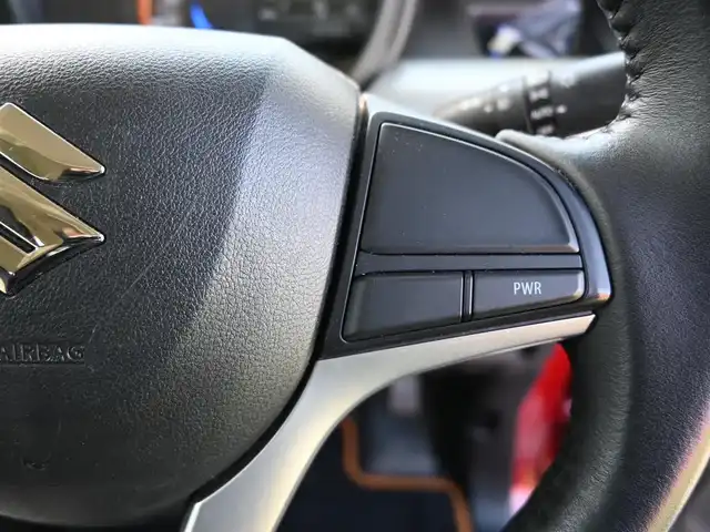 スズキ スペーシア ギア HYBRID XZ 千葉県 2019(令1)年 5.7万km フェニックスレッドパール/ガンメタリック2トーンルーフ スズキセーフティサポート/アイドリングストップ/両側パワースライドドア/前席シートヒーター/純正メモリーナビ/地デジTV/【DVD/CD再生機能　Bluetooth接続】/全方位モニター/ドライブレコーダー/革巻きステアリング/LEDヘッドライト/フォグライト/ウインカーミラー/リアコーナーセンサー/携帯リモコン