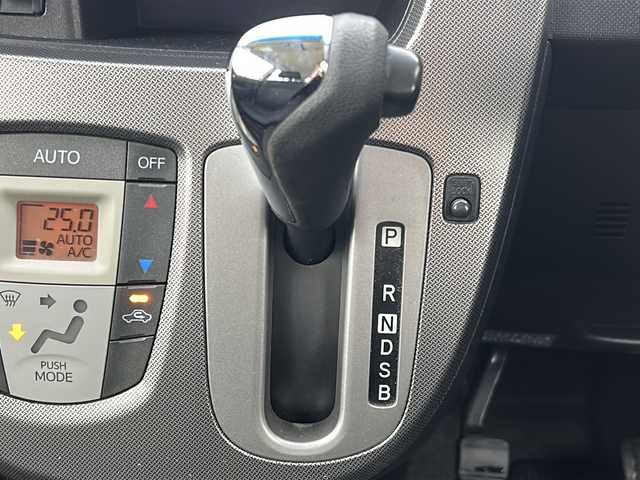 ダイハツ ムーヴ カスタム X LTD SA 宮城県 2013(平25)年 7.9万km パールホワイトⅢ スマートアシスト/・衝突回避支援ブレーキ機能/純正ナビ/・CD.AUX.USB.iPad/ワンセグTV/バックカメラ/ＥＴＣ/プッシュスタート/スマートキー/アイドリングストップ/ＬＥＤヘッドライト/フォグランプ/純正アルミホイール/純正フロアマッド/横滑り防止