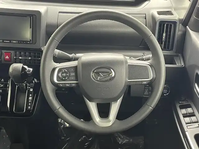 ダイハツ タント カスタム RS 埼玉県 2023(令5)年 0.8万km ブラックマイカメタリック 禁煙車　純正ナビ　両側電動スライドドア　全方位カメラ　シートヒーター　ＥＴＣ　ＬＥＤヘッドライト　ドライブレコーダー　ハーフレザーシート　フルセグＴＶ　CD/DVD　スマートアシスト　スマートキー　コーナーセンサー