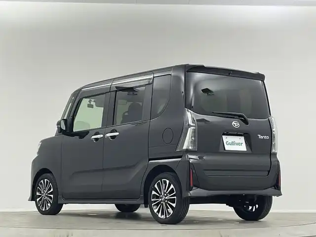 ダイハツ タント カスタム RS 埼玉県 2023(令5)年 0.8万km ブラックマイカメタリック 禁煙車　純正ナビ　両側電動スライドドア　全方位カメラ　シートヒーター　ＥＴＣ　ＬＥＤヘッドライト　ドライブレコーダー　ハーフレザーシート　フルセグＴＶ　CD/DVD　スマートアシスト　スマートキー　コーナーセンサー