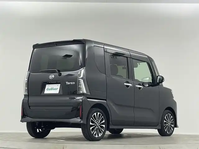 ダイハツ タント カスタム RS 埼玉県 2023(令5)年 0.8万km ブラックマイカメタリック 禁煙車　純正ナビ　両側電動スライドドア　全方位カメラ　シートヒーター　ＥＴＣ　ＬＥＤヘッドライト　ドライブレコーダー　ハーフレザーシート　フルセグＴＶ　CD/DVD　スマートアシスト　スマートキー　コーナーセンサー