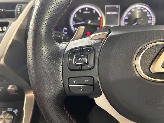 レクサス ＮＸ 300 Fスポーツ 佐賀県 2020(令2)年 6.2万km ブラック 衝突軽減ブレーキ/レーンキープアシスト/ロードサインアシスト/純正10.3インチナビ/CD/DVD/フルセグTV/MSV/Bluetooth/バックカメラ /パワーバックドア /ETC2.0/レーダークルーズコントロール/本革シート/前席シートヒーター/前席メモリーシート/シートベンチレーション/パドルシフト/本革ステアリング/ステアリングヒーター/ステアリングリモコン/オートライト/オートマチックハイビーム/LEDライト/フォグライト /純正18インチアルミホイール/純正フロアマット/横滑り防止装置/スマートキー/スペアキー