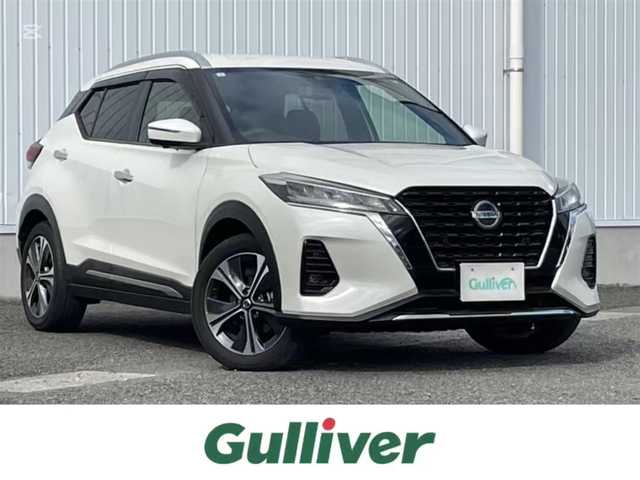 日産 キックス X 熊本県 2021(令3)年 5.5万km ブリリアントホワイトパール 純正SDナビDTV/・CD/DVD/ipod/USB/フルセグ/アラウンドビューカメラ/デジタルインナーミラー/前後ドラレコ/ETC/ウィンカードアミラー/ハーフレザーシート/プロパイロット/レーンキープアシスト/インテリジェントエマージェンシーブレーキ/インテリジェントFCW/インテリジェントDA/ハイビームアシスト/インテリジェントLi＋LDW/踏み間違い衝突防止アシスト/ヒルスタートアシスト/インテリジェントトレースコントロール/マット/インテリキー/保証書あり