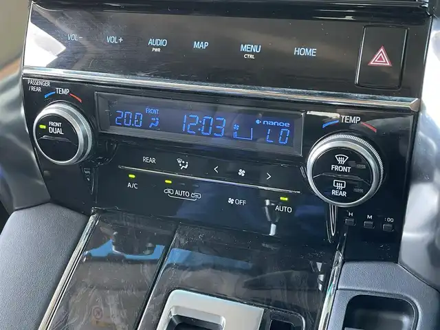 トヨタ アルファード S Cパッケージ 佐賀県 2019(平31)年 5.7万km ブラック 純正10インチナビ/Bluetooth/フルセグTV/CD/DVD/AM/FM/12.1インチ後席モニター/両側パワースライドドア/パワーバックドア/レーダークルーズコントロール/前後コーナーセンサー/黒革シート/メモリー付きパワーシート/エグゼクティブパワーシート/シートヒーター＆ベンチレーション/オットマン/ハンドルヒーター/ドライブレコーダー/ビルトインETC/電動格納ミラー/スマートキー/LEDオートライト/オートマチックハイビーム/純正18インチアルミホイール/純正フロアマット/純正ドアバイザー/新車保証書/取扱説明書/スペアキー1本/衝突被害軽減ブレーキ/レーンアシスト