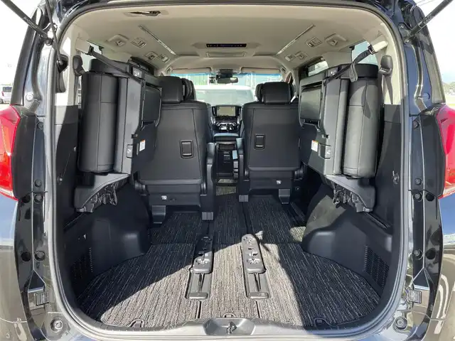 トヨタ アルファード S Cパッケージ 佐賀県 2019(平31)年 5.7万km ブラック 純正10インチナビ/Bluetooth/フルセグTV/CD/DVD/AM/FM/12.1インチ後席モニター/両側パワースライドドア/パワーバックドア/レーダークルーズコントロール/前後コーナーセンサー/黒革シート/メモリー付きパワーシート/エグゼクティブパワーシート/シートヒーター＆ベンチレーション/オットマン/ハンドルヒーター/ドライブレコーダー/ビルトインETC/電動格納ミラー/スマートキー/LEDオートライト/オートマチックハイビーム/純正18インチアルミホイール/純正フロアマット/純正ドアバイザー/新車保証書/取扱説明書/スペアキー1本/衝突被害軽減ブレーキ/レーンアシスト