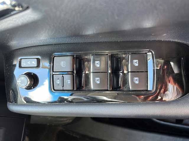 トヨタ ヴェルファイア ハイブリット ZR Gエディション 青森県 2018(平30)年 8.3万km ホワイトパールクリスタルシャイン ・本革シート/・純正12.1インチナビ/・純正フリップダウンモニター/・バックカメラ/・Bluetooth/・フルセグ/・USBポート/・衝突軽減ブレーキ/・レーンキープアシスト/・レーダークルーズコントロール/・シートヒーター/・エアシート/・パワーシート/・ハンドルヒーター/・両側パワースライドドア/・コーナーセンサー/・プッシュスタート/・スマートキー/・純正17AW/・純正LEDヘッドライト/・オートマチックハイビーム/・保証書・取説あり