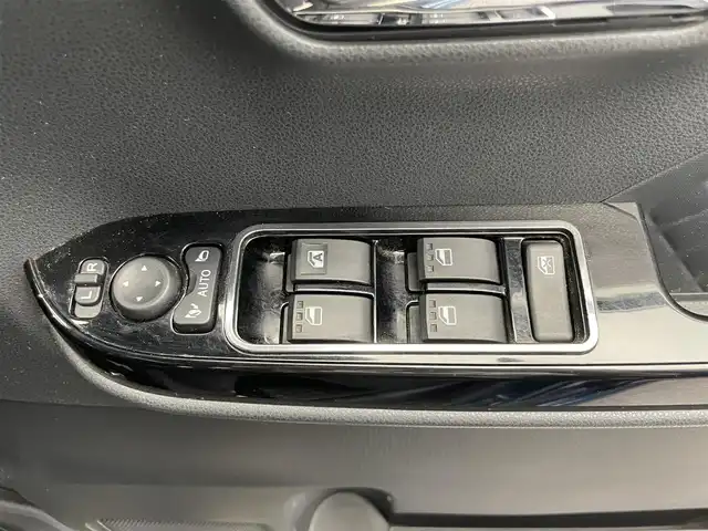 ダイハツ タント カスタム X スタイルセレクション 鹿児島県 2022(令4)年 4.1万km ブラックマイカメタリック/レーザーブルークリスタルシャイン 2トーン 純正ナビ/フルセグＴＶ/バックカメラ/衝突軽減ブレーキ/両側パワースライドドア/アイドリングストップ/純正アルミホイール/横滑り防止装置/オートライト/オートマチックハイビーム/ＬＥＤヘッドライト