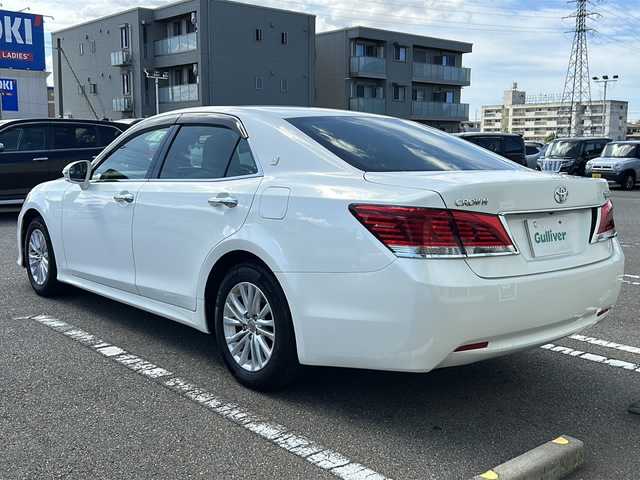 トヨタ クラウン ロイヤル ロイヤルサルーン 石川県 2016(平28)年 5.4万km ホワイトパールクリスタルシャイン SDナビ/Bluetooth/フルセグTV/バックカメラ/ETC/ドライブレコーダー/スマートキー/パワーシート/クルーズコントロール/スマートキー/LEDヘッドライト/ダブル＋サイド＋カーテンエアバック