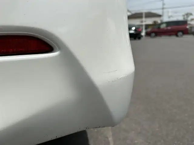 トヨタ アルファードハイブリット SR Cパッケージ 岡山県 2012(平24)年 11.8万km ホワイトパールクリスタルシャイン サンルーフ/純正ナビ　/後席用モニター　/両側パワースライドドア　/バックカメラ　/シートヒーター　/横滑り防止　/ＥＴＣ　/パワーシート　/ドラレコ　ウォークスルー　/プッシュスタート　/コーナーセンサー　/４WD　/クルコン