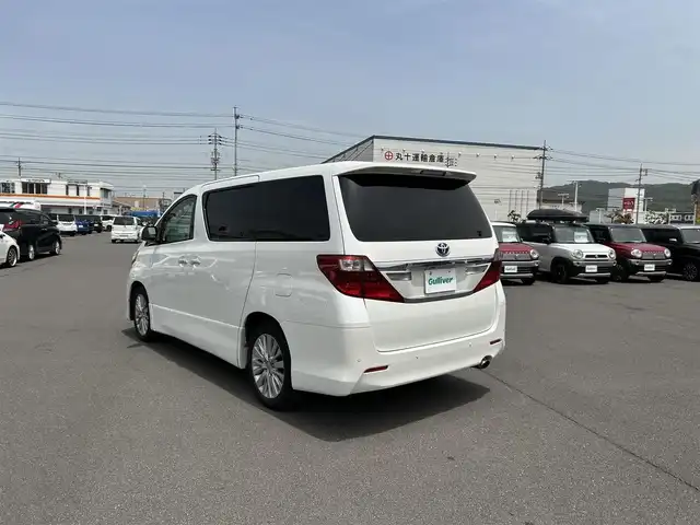 トヨタ アルファードハイブリット SR Cパッケージ 岡山県 2012(平24)年 11.8万km ホワイトパールクリスタルシャイン サンルーフ/純正ナビ　/後席用モニター　/両側パワースライドドア　/バックカメラ　/シートヒーター　/横滑り防止　/ＥＴＣ　/パワーシート　/ドラレコ　ウォークスルー　/プッシュスタート　/コーナーセンサー　/４WD　/クルコン