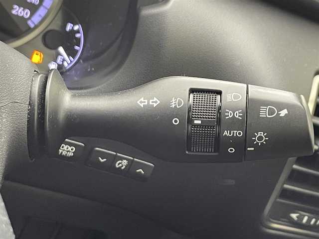 レクサス ＮＸ 300h Fスポーツ 滋賀県 2015(平27)年 8万km スターライトブラックガラスフレーク 禁煙車/サンルーフ/3眼LEDヘッドランプ/プリクラッシュセーフティ/レーダークルーズコントロール/クリアランスソナー/パワーバックドア/純正ナビ/【CD/DVD/ワンセグTV/Bluetooth】/バックカメラ/ETC/赤レザーシート/シートヒーター/シートベンチレーション/ステアリングヒーター/電動パーキングブレーキ/オートホールド