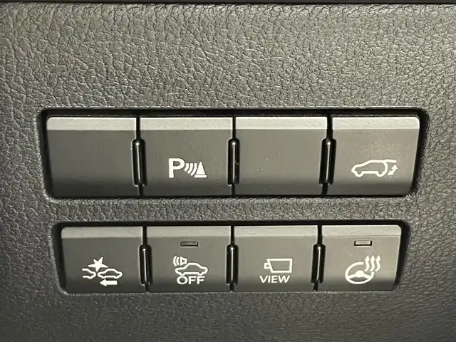 レクサス ＮＸ 300h Fスポーツ 滋賀県 2015(平27)年 8万km スターライトブラックガラスフレーク 禁煙車/サンルーフ/3眼LEDヘッドランプ/プリクラッシュセーフティ/レーダークルーズコントロール/クリアランスソナー/パワーバックドア/純正ナビ/【CD/DVD/ワンセグTV/Bluetooth】/バックカメラ/ETC/赤レザーシート/シートヒーター/シートベンチレーション/ステアリングヒーター/電動パーキングブレーキ/オートホールド