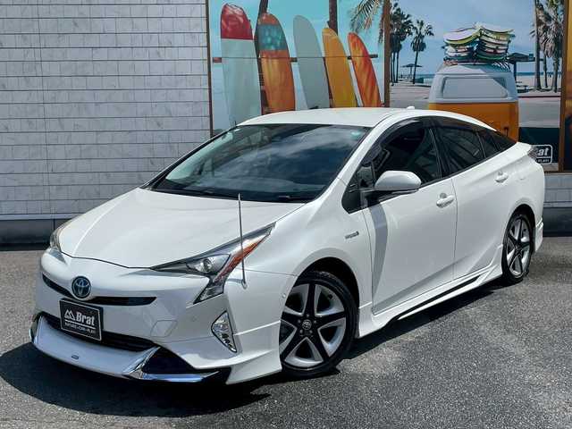 トヨタ プリウス A プレミアム　ツーリングセレ 宮崎県 2016(平28)年 3.3万km パール モデリスタエアロ（フロント・サイド・リア）　/アルパイン７インチナビ　/ＥＴＣ　/ドラレコ　/アドバンスパーク　/クルコン　/オートハイビーム　/前席シートヒーター　/バックカメラ　/ドアバイザー　/コーナーポール/ヘッドアップディスプレイ