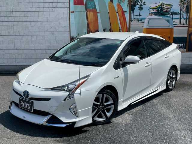 トヨタ プリウス A プレミアム　ツーリングセレ 宮崎県 2016(平28)年 3.3万km パール モデリスタエアロ（フロント・サイド・リア）　/アルパイン７インチナビ　/ＥＴＣ　/ドラレコ　/アドバンスパーク　/クルコン　/オートハイビーム　/前席シートヒーター　/バックカメラ　/ドアバイザー　/コーナーポール/ヘッドアップディスプレイ