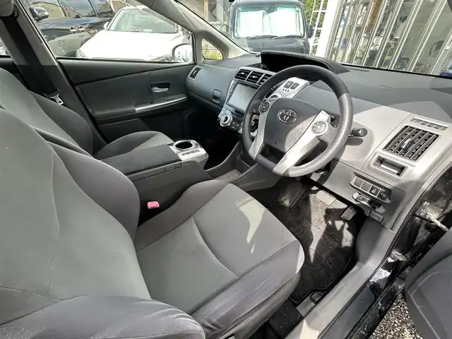 トヨタ プリウス α S Lセレクション 宮崎県 2014(平26)年 9.9万km ブラック /ナビ(VIE-X088EX)//TV/CD/DVD/Bluetooth//ETC//バックカメラ//社外フロアマット//社外アルミホイール//ドアバイザー//ステアリングスイッチ//電格ウィンカーミラー//取扱説明書//スペアキー×１