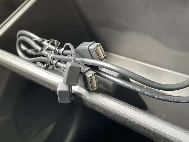 スズキ ジムニー XC 佐賀県 2023(令5)年 3.9万km ジャングルグリーン パートタイム4WD/社外メモリーナビゲーション/・フルセグTV/CD/DVD/SD/Bluetooth/バックカメラ/前方ドライブレコーダー/ETC/ミラーヒーター/DN席シートヒーター/ISOFIX対応/革巻きステアリング/ステアリングリモコン/純正16インチアルミホイール/純正LEDヘッドライト/・オートマチックハイビーム/純正フォグランプ/純正フロアマット/純正ドアバイザ―/新車保証書/スペアキー１本/クルーズコントロール/デュアルセンサーブレーキサポート/車線逸脱警報機能