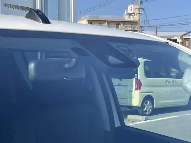 トヨタ ハイラックス Z 福岡県 2021(令3)年 6.7万km スーパーホワイトⅡ 盗難防止装置/横滑り防止装置/パーキングアシスト/レーンキープアシスト/バックカメラ/前後ドラレコ/ACC/社外８インチナビ/フルセグTV/Bluetooth/USB/ipod/2/0ETC/純正フロアマット/純正AW/4WD/MTモード付AT/寒冷地仕様/前後コーナーセンサー/センターデフロック/ダウンヒルアシストコントロール/LEDライト/デフロスターボタン/１２Vソケット2個/走行モード切替