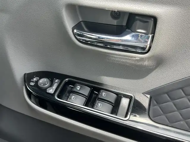 ダイハツ タント カスタム X 香川県 2019(令1)年 6.5万km レーザーブルークリスタルシャイン 純正SDナビ/【フルセグ/CD/DVD/Bluetooth】/両側パワスラ/ハーフレザーシート/前席シートヒーター/横滑り防止装置/レーンキープアシスト/LEDヘッドライト/衝突被害軽減システム/純正14インチアルミ/純正ビルトインETC/保証書/取扱説明書