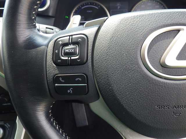レクサス ＮＸ 300h バージョンL 千葉県 2015(平27)年 6.3万km ブラック 225/60R18/Lexus Safety System+/・プリクラッシュセーフティ/・レーンディパーチャーアラート/・オートハイビーム/・レーダークルーズコントロール/ヘッドアップディスプレイ/ブラックレザーシート/前席パワーシート/リア電動リクライニングシート/純正SDナビ/地デジTV/【DVD/CD再生機能　Bluetooth接続】/バックカメラ/リバース連動ドアミラー（左/右）/マークレビンソン/ドライブレコーダー（ZDR-045）/革巻きステアリング/ステアリングヒーター/ステアリングスイッチ/ETC（DSRC）/3眼LEDヘッドライト/フォグライト/ウインカーミラー/クリアランスソナー/純正18インチアルミホイル/サイド/カーテンエアバッグ/スマートキー