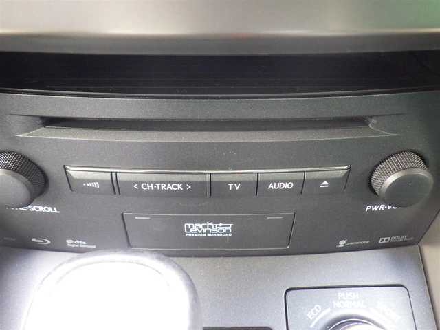 レクサス ＮＸ 300h バージョンL 千葉県 2015(平27)年 6.3万km ブラック 225/60R18/Lexus Safety System+/・プリクラッシュセーフティ/・レーンディパーチャーアラート/・オートハイビーム/・レーダークルーズコントロール/ヘッドアップディスプレイ/ブラックレザーシート/前席パワーシート/リア電動リクライニングシート/純正SDナビ/地デジTV/【DVD/CD再生機能　Bluetooth接続】/バックカメラ/リバース連動ドアミラー（左/右）/マークレビンソン/ドライブレコーダー（ZDR-045）/革巻きステアリング/ステアリングヒーター/ステアリングスイッチ/ETC（DSRC）/3眼LEDヘッドライト/フォグライト/ウインカーミラー/クリアランスソナー/純正18インチアルミホイル/サイド/カーテンエアバッグ/スマートキー